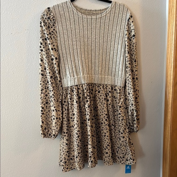 Cupshe Dresses & Skirts - Cupshe Beige and Black Midi Dress